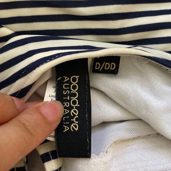 C7 Bond-Eye Australia Black White Stripe Sweetheart One Piece Swimsuit Sz 4 D/DD - Picture 3 of 8